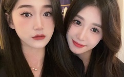 低头看我是怎么C哭你